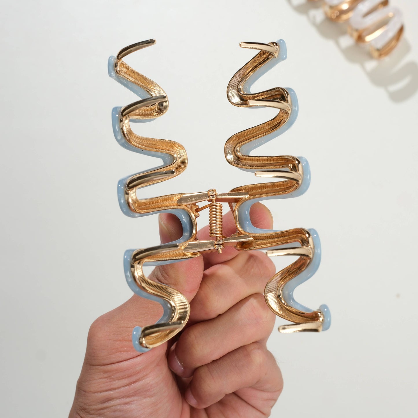 Willow Coastal Metal Squiggle Claw Clip – Large (4")